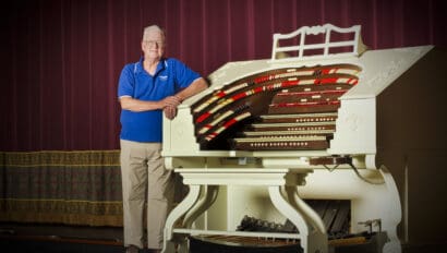 Don Phipps and The Mighty Wurlitzer organ